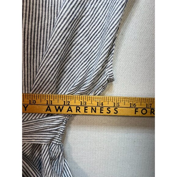 Morgan Taylor Women V Neck Linen Smocked Top Short Sleeve Sz L White Gray Stripe - Picture 9 of 11